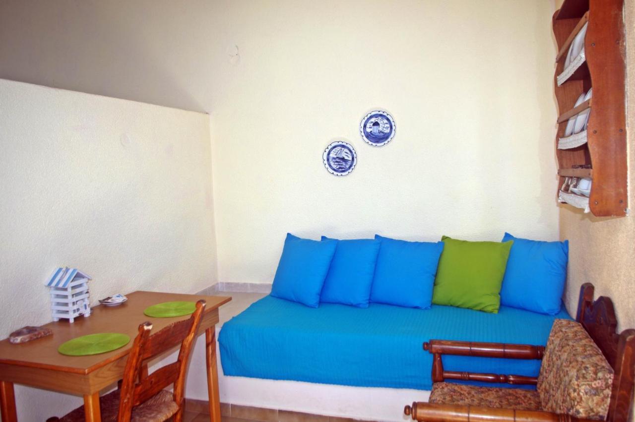Rania Studios Poros Town Zimmer foto